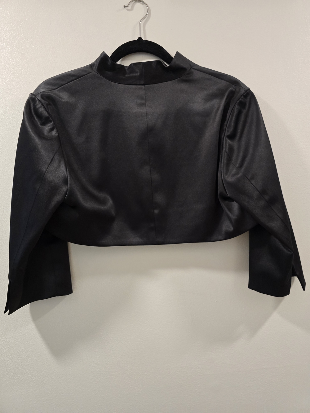 White House Black Market Black Satin Cropped Bolero Jacket - Size 10 - Picture 3 of 5